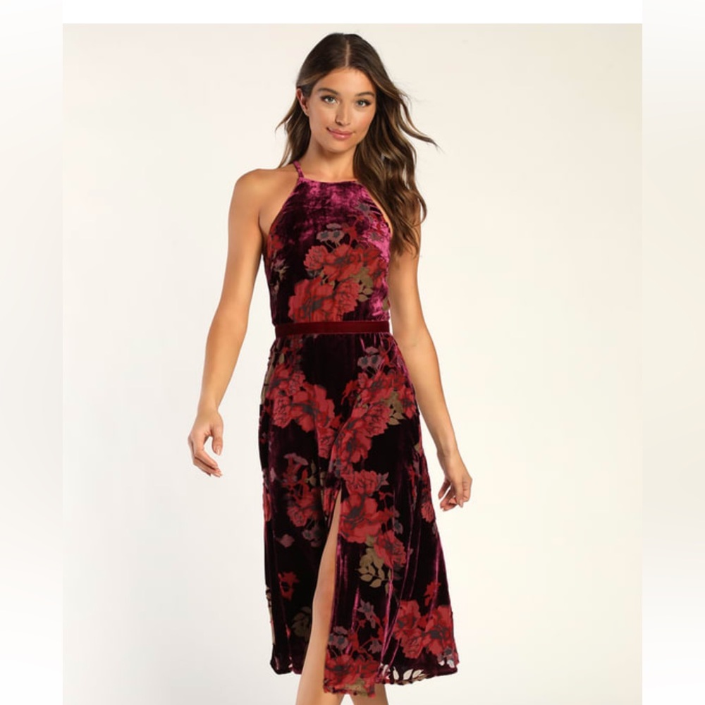 Lulu’s Burgundy burnout velvet midi dress